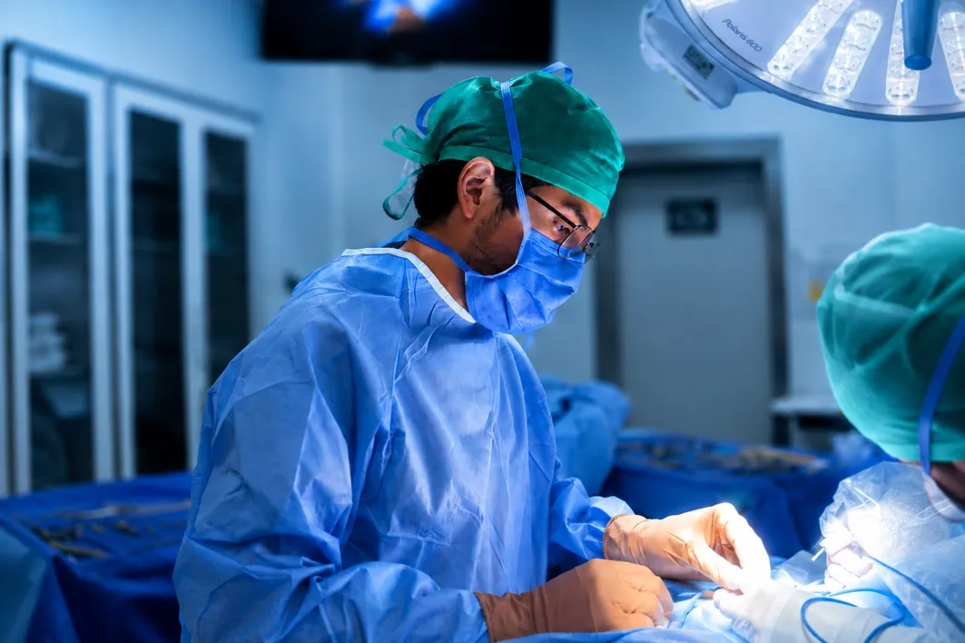 Circuncisión clásica y con láser — Grupo Urología REIMS