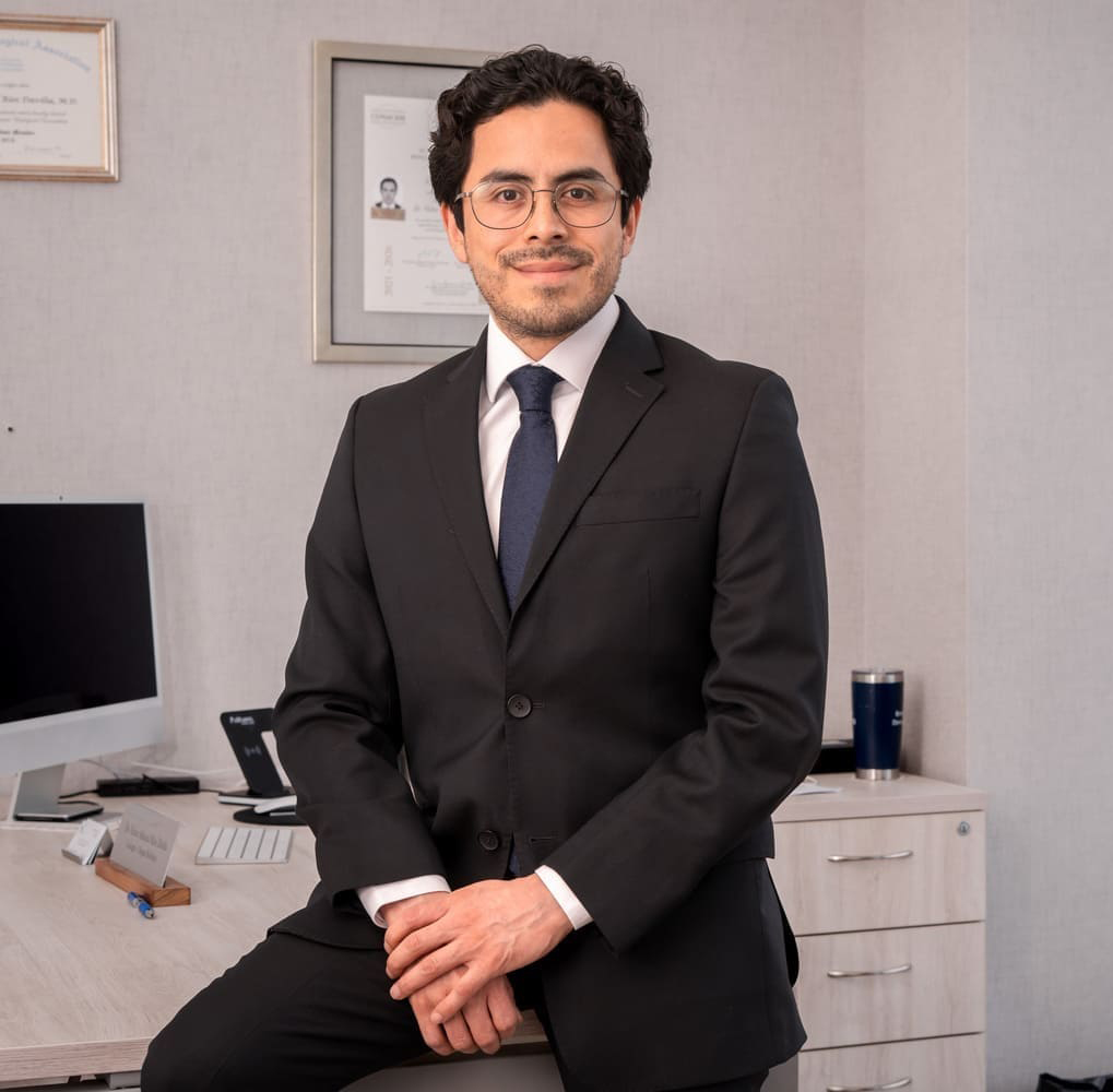 Dr. Víctor Manuel Ríos Dávila — Urólogo Ciudad de México
